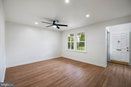 brightmls/950ea37df609622862bc3fe54bc9e1bf.jpg?width=131&height=105&format3=webp