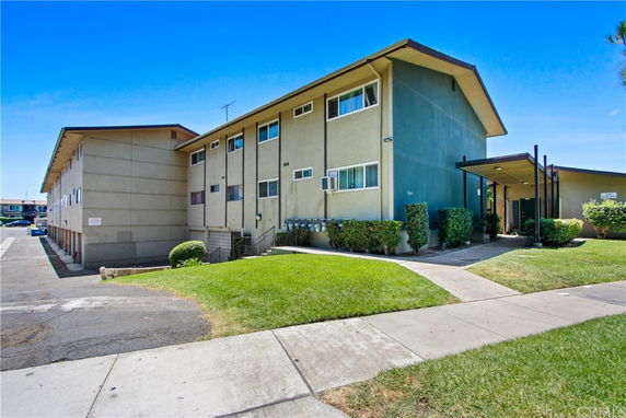 Front view of a two-story apartment building.
