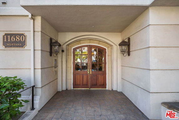 Entrance of a building with the address 11680 Montana.