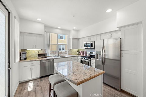 listing image
