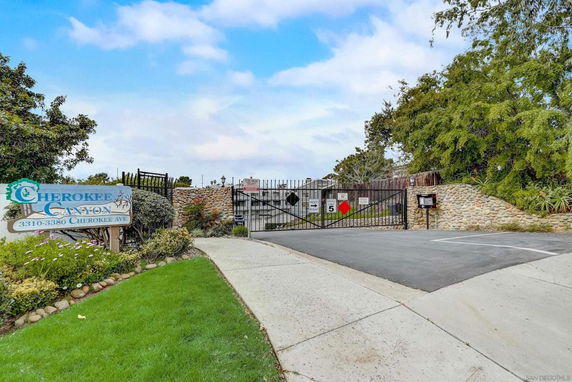 Entrance view of a gated community named Cherokee Canyon.