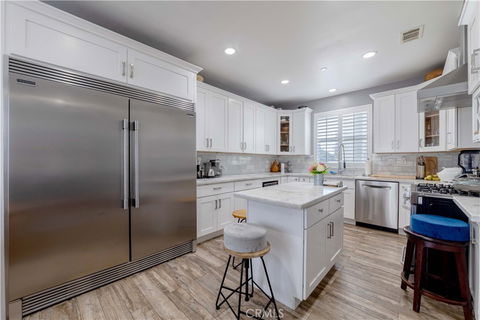 listing image