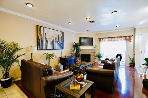 listing image