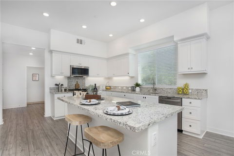 listing image