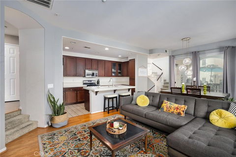 listing image