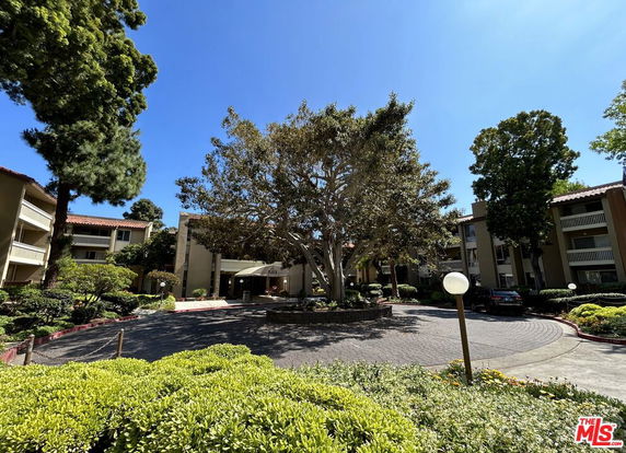 Building image