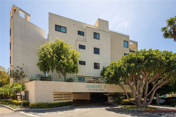 Front view of a multi-story building named Seascape 3.