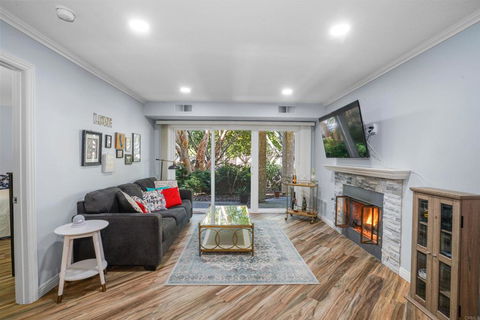 listing image