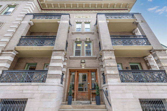Building Image