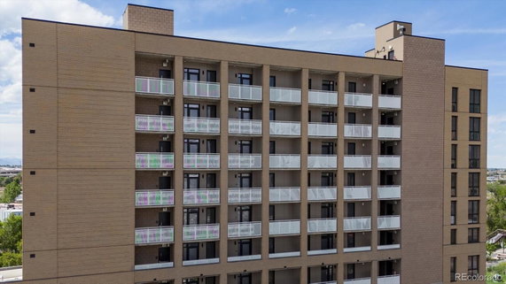 Building Image