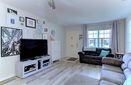 flstellar/fb700ef98eb04e4859e1f1550a18f420.jpg?width=131&height=105&format3=webp