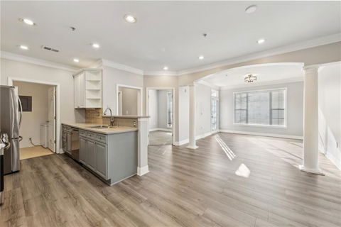 listing image