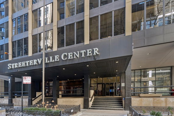 Front view of Streeterville Center building entrance.