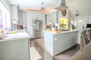 ilmred/74d6bd5329252b69d30db41e10712745.jpg?width=131&height=105&format3=webp