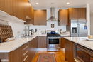 ilmred/ab7c588cddde20f3ef30a60a0e97b184.jpg?width=131&height=105&format3=webp