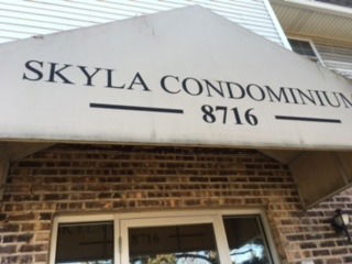 Front view of a condominium building.