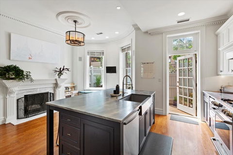 listing image