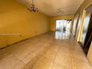 miamire/0f67f13d1c8528aa22cba1b5aee71fab.jpg?width=131&height=105&format3=webp