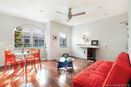 miamire/5ccd338a41beb10d1eec3f0a94897f0a.jpg?width=131&height=105&format3=webp