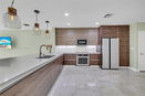 miamire/650bba6fd570f78eb08e42dd8b560214.jpg?width=131&height=105&format3=webp
