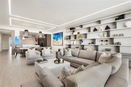 miamire/6f1bc9cd0fe25846fc5d784e0b865687.jpg?width=131&height=105&format3=webp