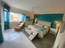 miamire/77dfb3a9de72efd511a8d246182f9385.jpg?width=131&height=105&format3=webp