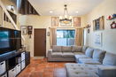 miamire/c1837af04f8b34675144b8c90d5eaee8.jpg?width=131&height=105&format3=webp