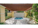 miamire/c18eaf65eee58dcfedb284df1187c472.jpg?width=131&height=105&format3=webp