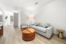 miamire/caf65b0dfc2a463617ad78f1f875d5f5.jpg?width=131&height=105&format3=webp