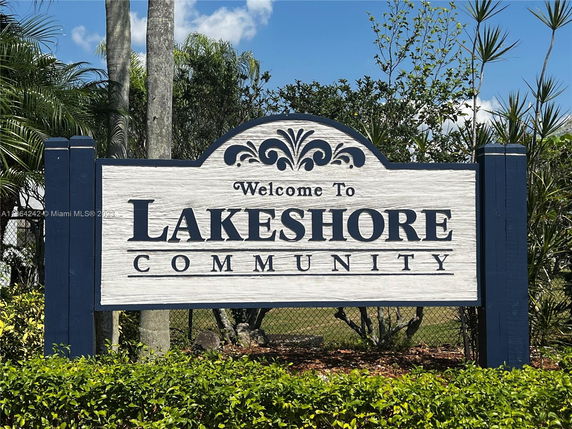Entrance sign for Lakeshore Community.
