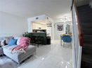 miamire/ea1d65f87af70a04061b6d49abe14c81.jpg?width=131&height=105&format3=webp