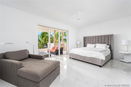 miamire/f5f5c4502631c65c65cf5e70f45affb4.jpg?width=131&height=105&format3=webp