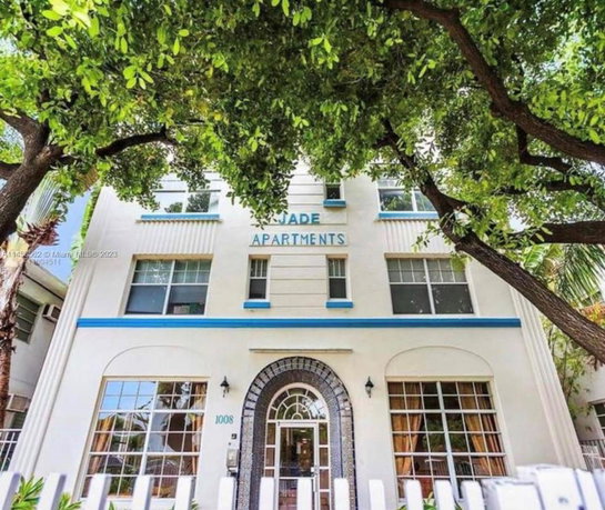Building Image