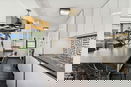 nyrebny2/04cfddacd10a3ffe40325597178f4ea5.jpg?width=131&height=105&format3=webp