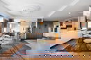 nyrebny2/1b3b705efa0b6e6bd5b25b922f17a04e.jpg?width=131&height=105&format3=webp