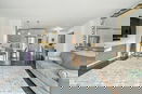 nyrebny2/2c3e8db3cd7adc0404a9c88941656d3d.jpg?width=131&height=105&format3=webp