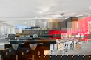 nyrebny2/363046e77d671e4818c26123d442eaf6.jpg?width=131&height=105&format3=webp