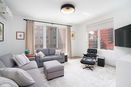 nyrebny2/3efa80f1ba1df434282c1199f6a4300b.jpg?width=131&height=105&format3=webp