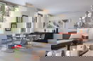 nyrebny2/44474769bfd74e2ab5e4e11efa2534c6.jpg?width=131&height=105&format3=webp