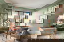nyrebny2/4c9a0aeb4717efad5a68e3bf6d53e356.jpg?width=131&height=105&format3=webp