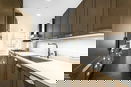 nyrebny2/4fa869de74e34df7cc7bbbab59285640.jpg?width=131&height=105&format3=webp
