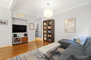 nyrebny2/78a8b10404e397a9b10f5f7518788c2b.jpg?width=131&height=105&format3=webp