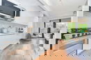 nyrebny2/7a6930d840210ee80f04a4dd0b49cf64.jpg?width=131&height=105&format3=webp