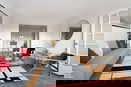 nyrebny2/7f85cdb250ecf60494a6a103e3e89de3.jpg?width=131&height=105&format3=webp