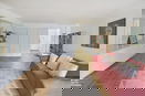 nyrebny2/8d7e19fcc529b9bc6b7fbca2defa8fba.jpg?width=131&height=105&format3=webp