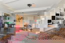 nyrebny2/8e368a02bec70d17283fc7087bd6cceb.jpg?width=131&height=105&format3=webp
