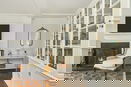 nyrebny2/a1d17348d789fb9d743a804ffaa57368.jpg?width=131&height=105&format3=webp