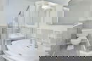 nyrebny2/a279acdc6810f088378637d6646d26d8.jpg?width=131&height=105&format3=webp