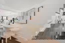 nyrebny2/a313a1700febaff8a937e39c27d9974e.jpg?width=131&height=105&format3=webp