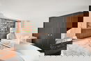 nyrebny2/de88209992c5cae4d0bcf70d2c1059bd.jpg?width=131&height=105&format3=webp